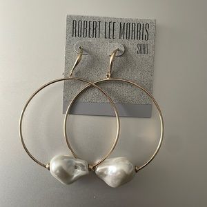 Gold Hang Hoop earrings